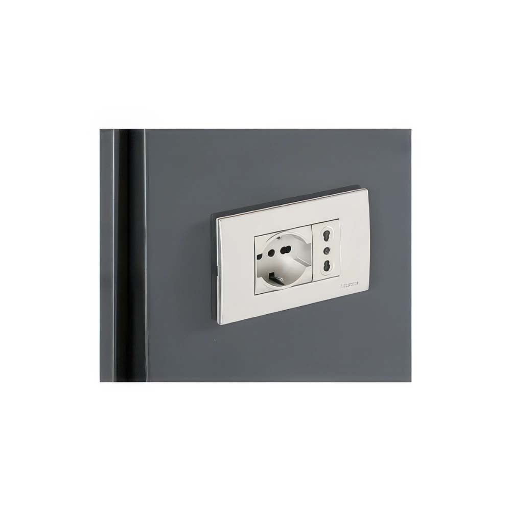 White Electrical Outlet Plate With Schuko And Italian Sockets Mounted On A Gray Beta Workbench Panel